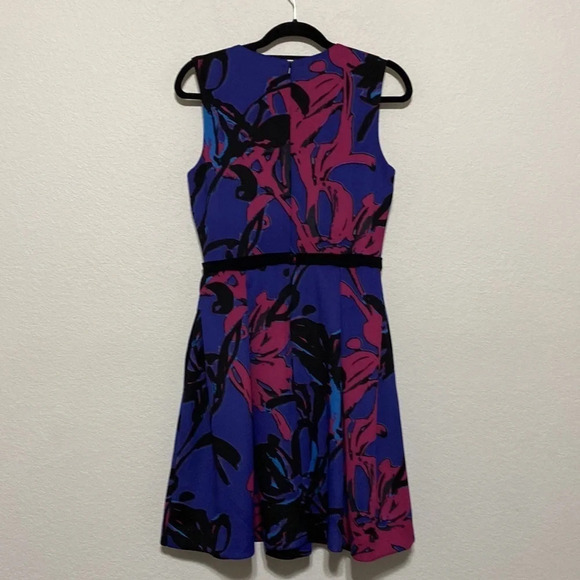 Taylor Purple and Pink Floral Fit & Flare Pleated Dress Size 10 - Picture 4 of 9